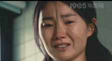 广场上的妹子